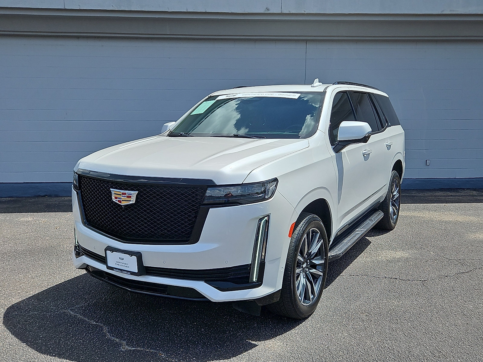 Certified 2024 Cadillac Escalade Sport w/ LPO, Floor Liner Package AWD/4WD image 1