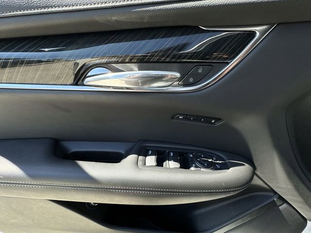 Used 2022 Cadillac XT6 Premium Luxury image 21