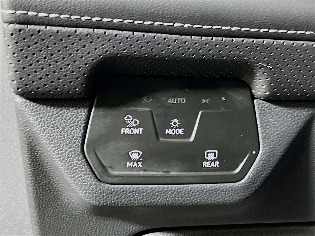 Used 2024 Volkswagen Atlas SE image 9