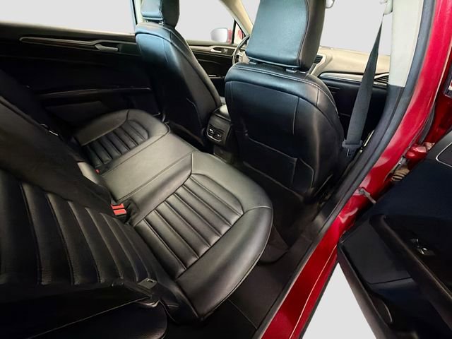 Used 2020 Ford Fusion SEL image 31