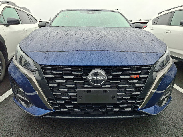 Used 2024 Nissan Altima 2.5 SR image 2