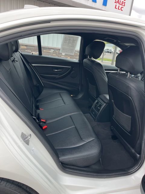Used 2017 BMW 330i Sedan RWD image 29