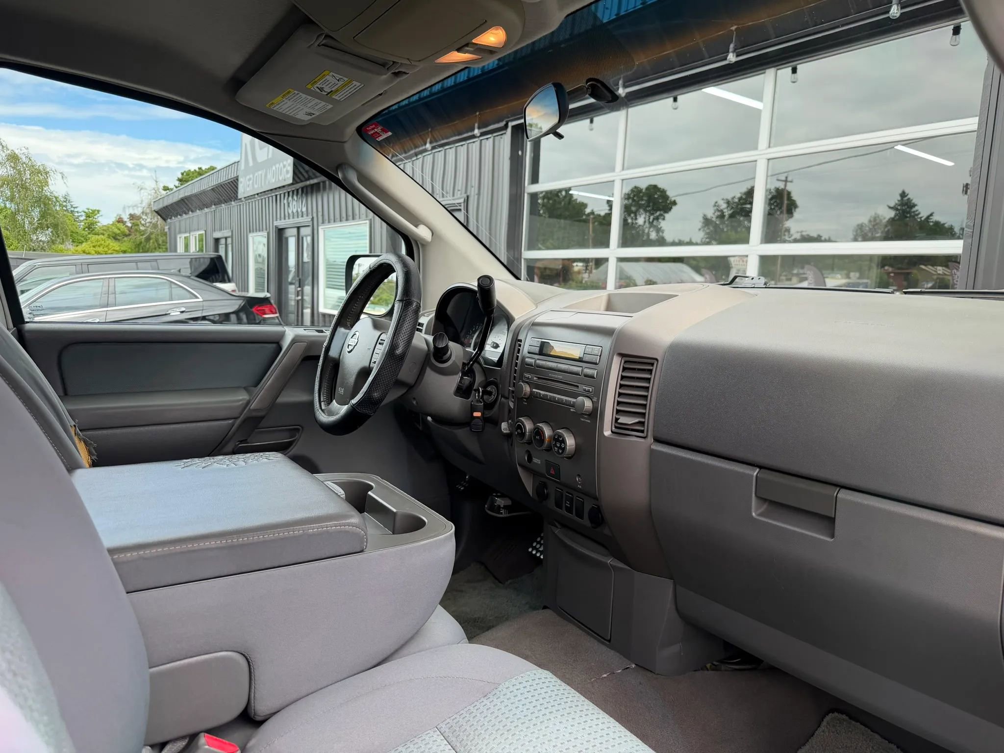 Used 2006 Nissan Titan SE AWD/4WD image 24