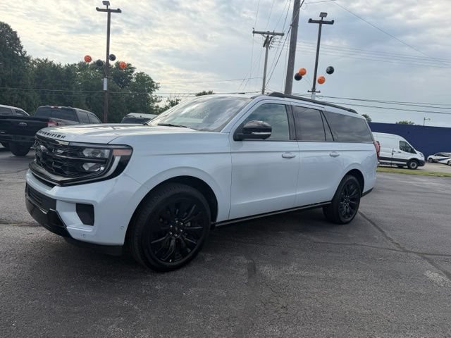 Used 2025 Ford Expedition Max Platinum w/ Stealth Appearance Package AWD/4WD image 19