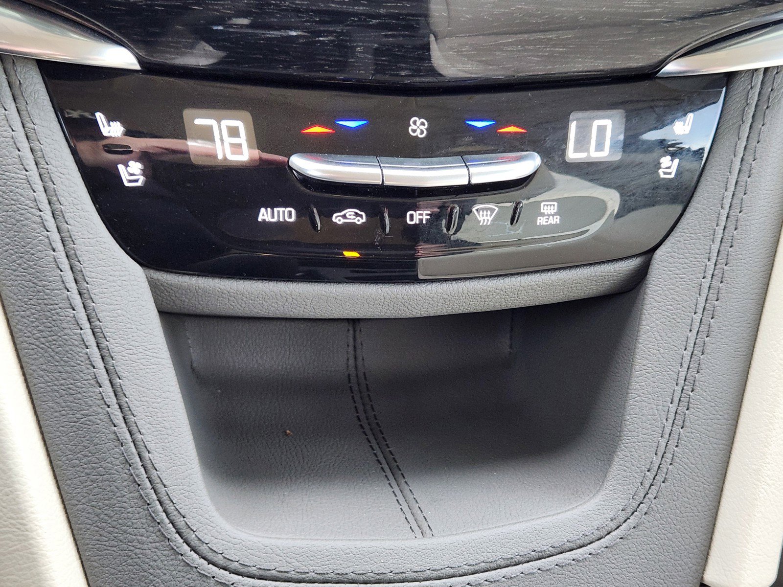 Certified 2023 Cadillac XT6 Premium Luxury w/ Technology Package image 16