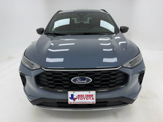 Used 2025 Ford Escape ST-Line w/ Tech Pack #1 FWD image 3