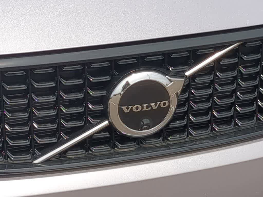 New 2026 Volvo XC40 B5 Plus w/ Climate Package AWD/4WD image 11
