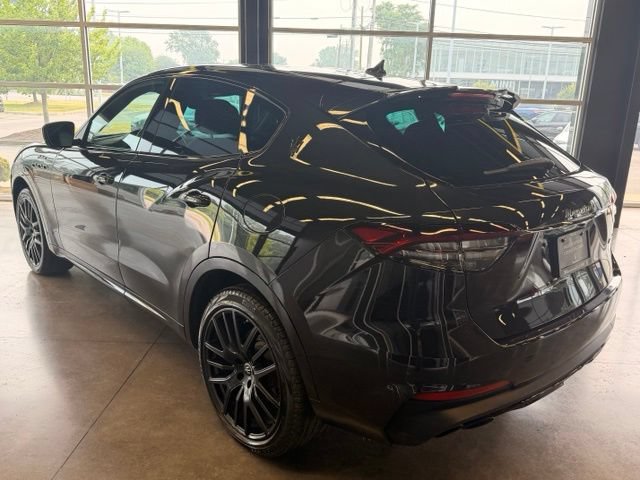 Used 2023 Maserati Levante Modena AWD/4WD image 4