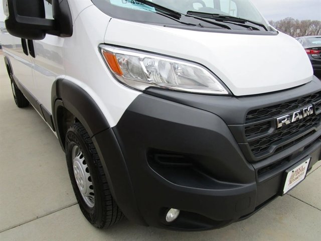 Used 2025 RAM ProMaster 2500 w/ Convenience Group image 42