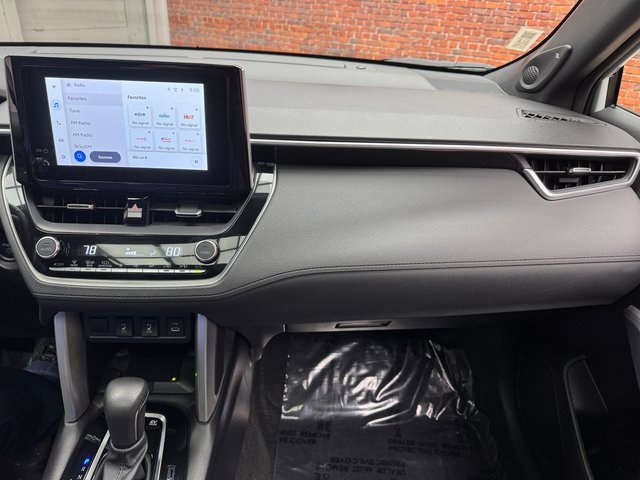 Used 2024 Toyota Corolla Cross XSE w/ Convenience Package image 17