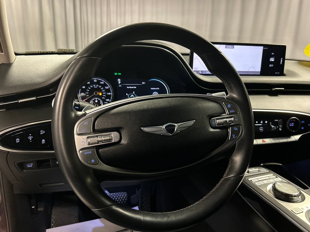 Used 2022 Genesis GV70 2.5T AWD/4WD image 13
