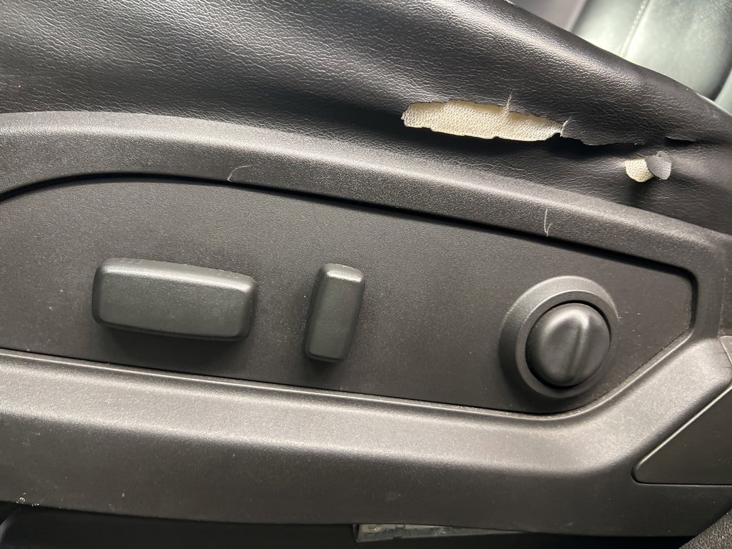 Used 2012 GMC Acadia SLT image 23