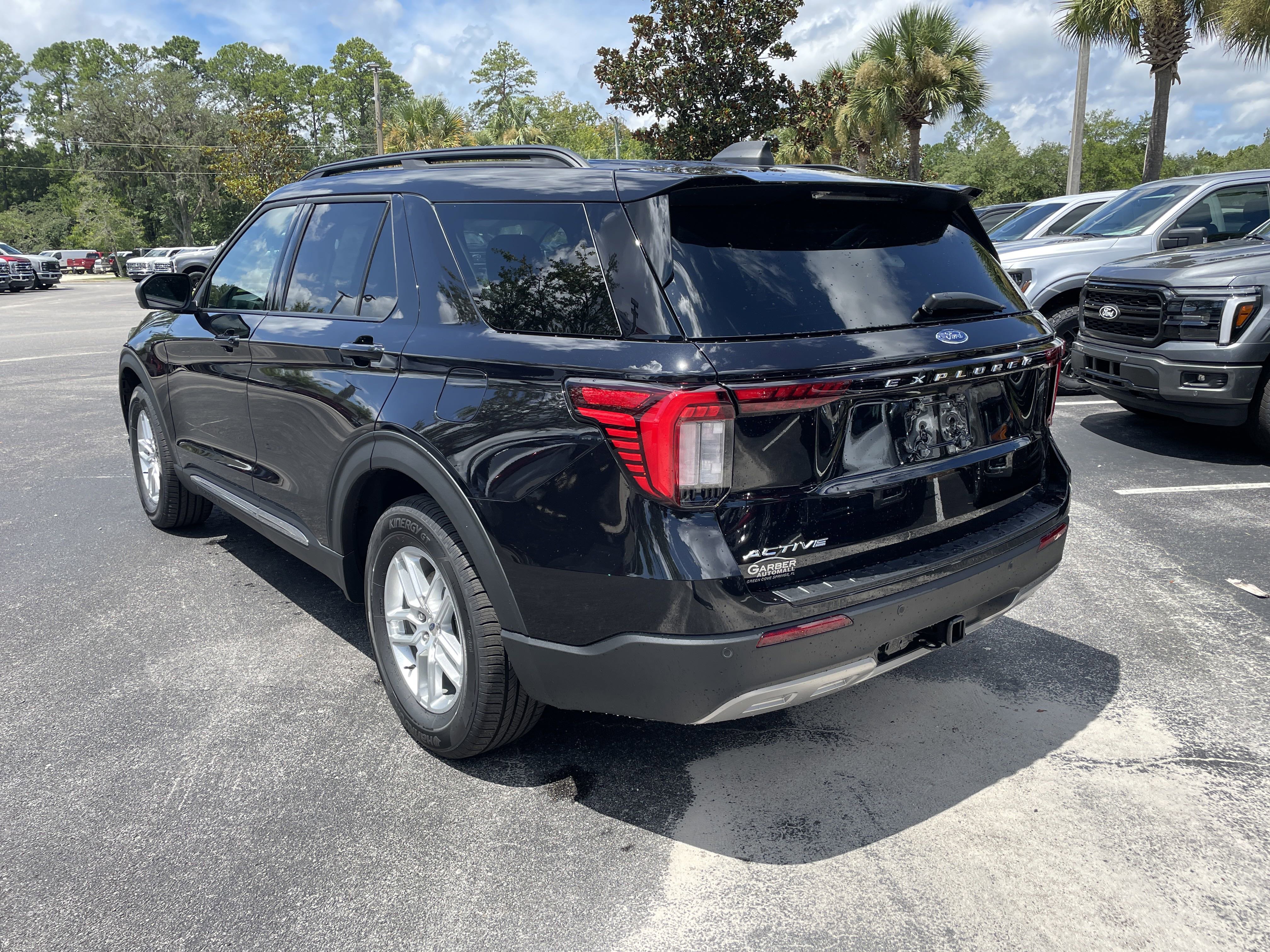 New 2025 Ford Explorer Active w/ Active Comfort Package image 5