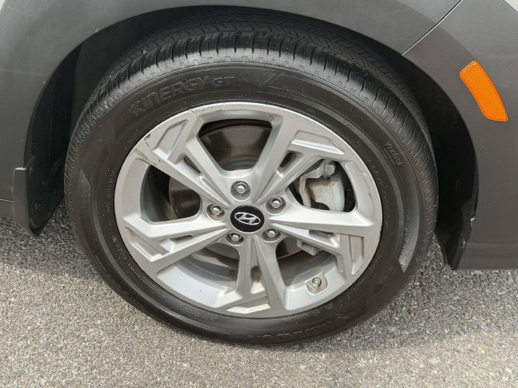 Certified 2023 Hyundai Kona SEL AWD/4WD image 9