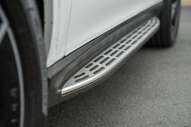 Used 2022 Mercedes-Benz GLE 350 4MATIC w/ AMG Line Exterior image 17