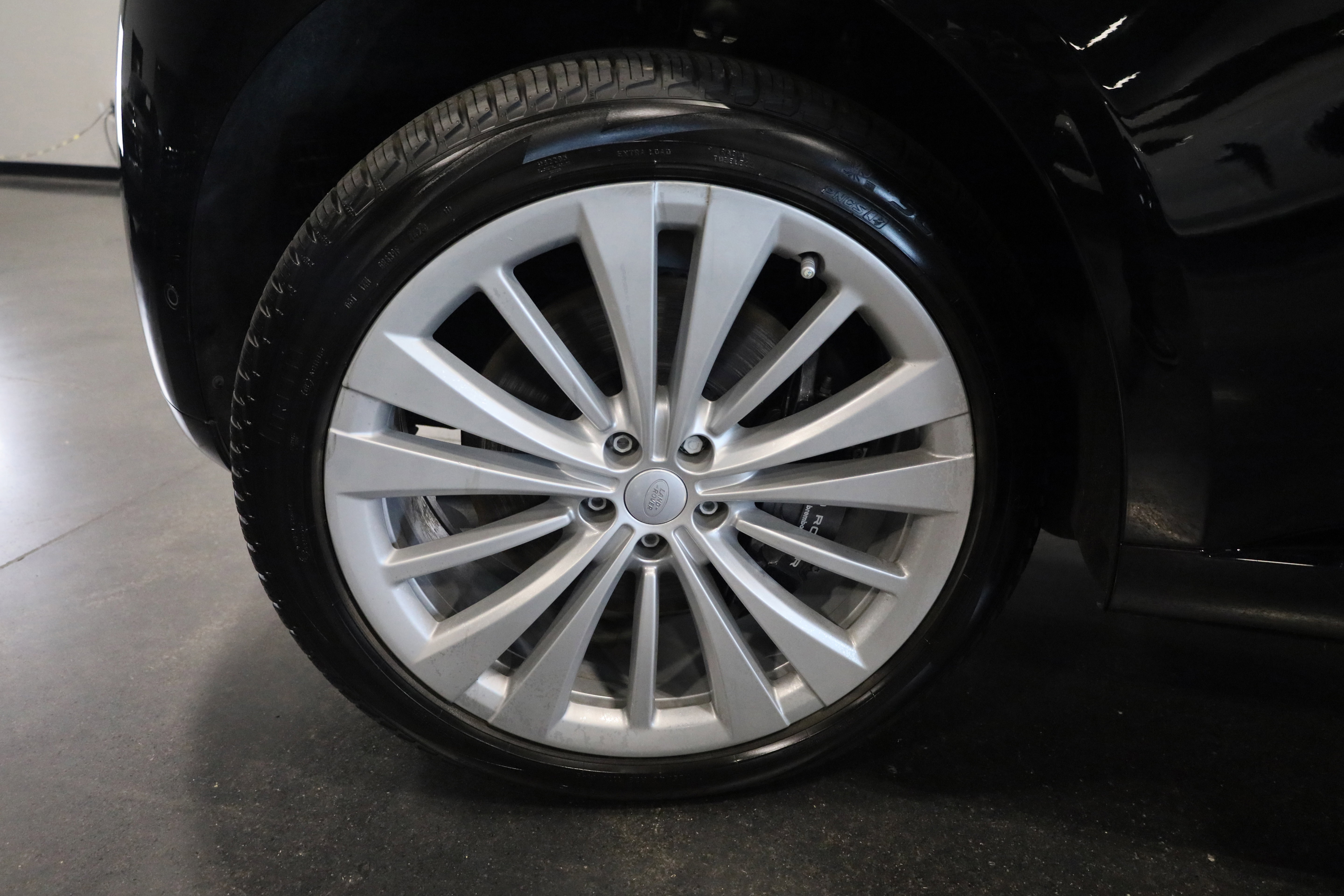 Used 2023 Land Rover Range Rover First Edition image 14