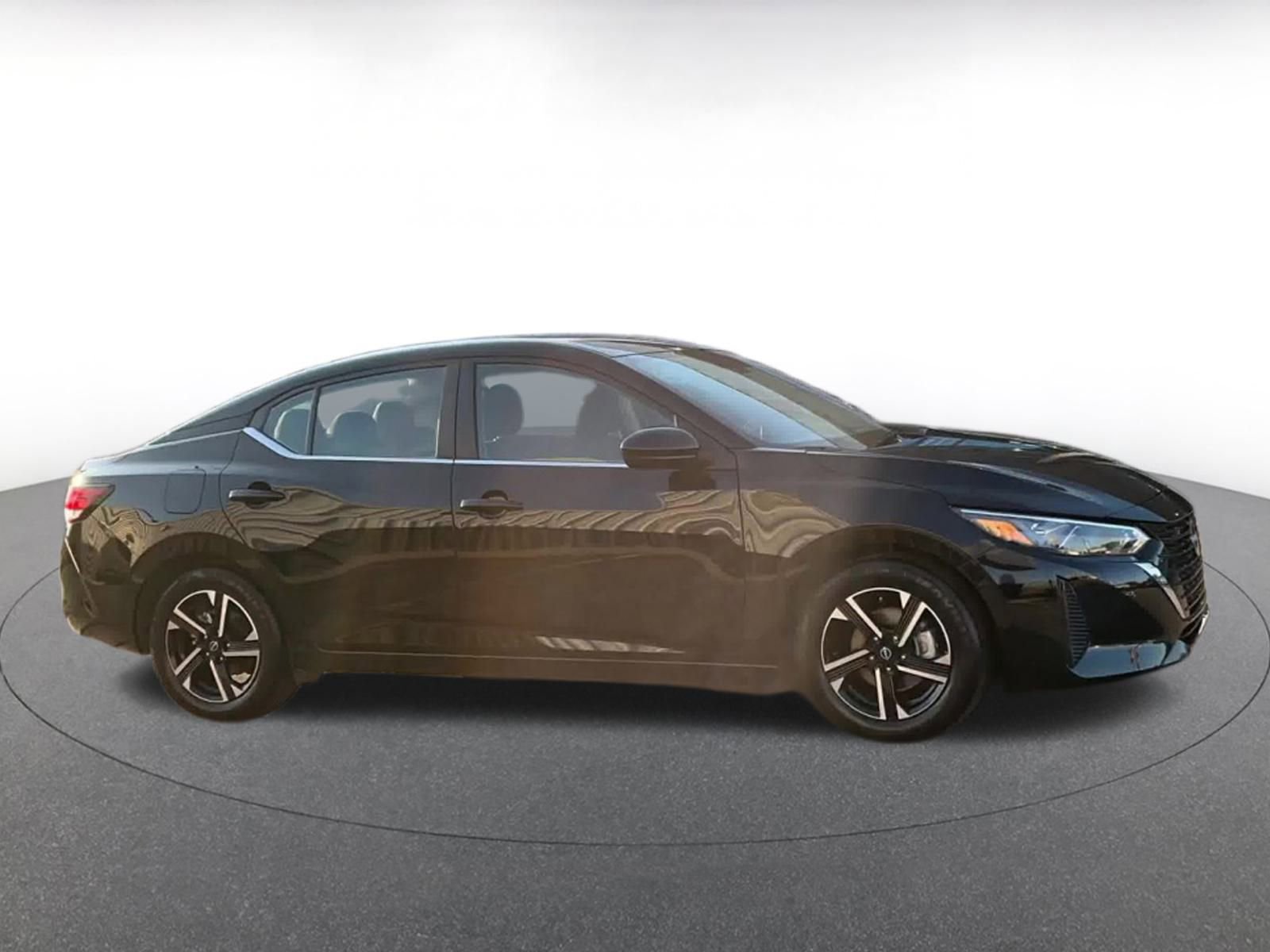 Used 2024 Nissan Sentra SV image 7