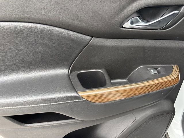 Used 2019 GMC Acadia SLE image 31