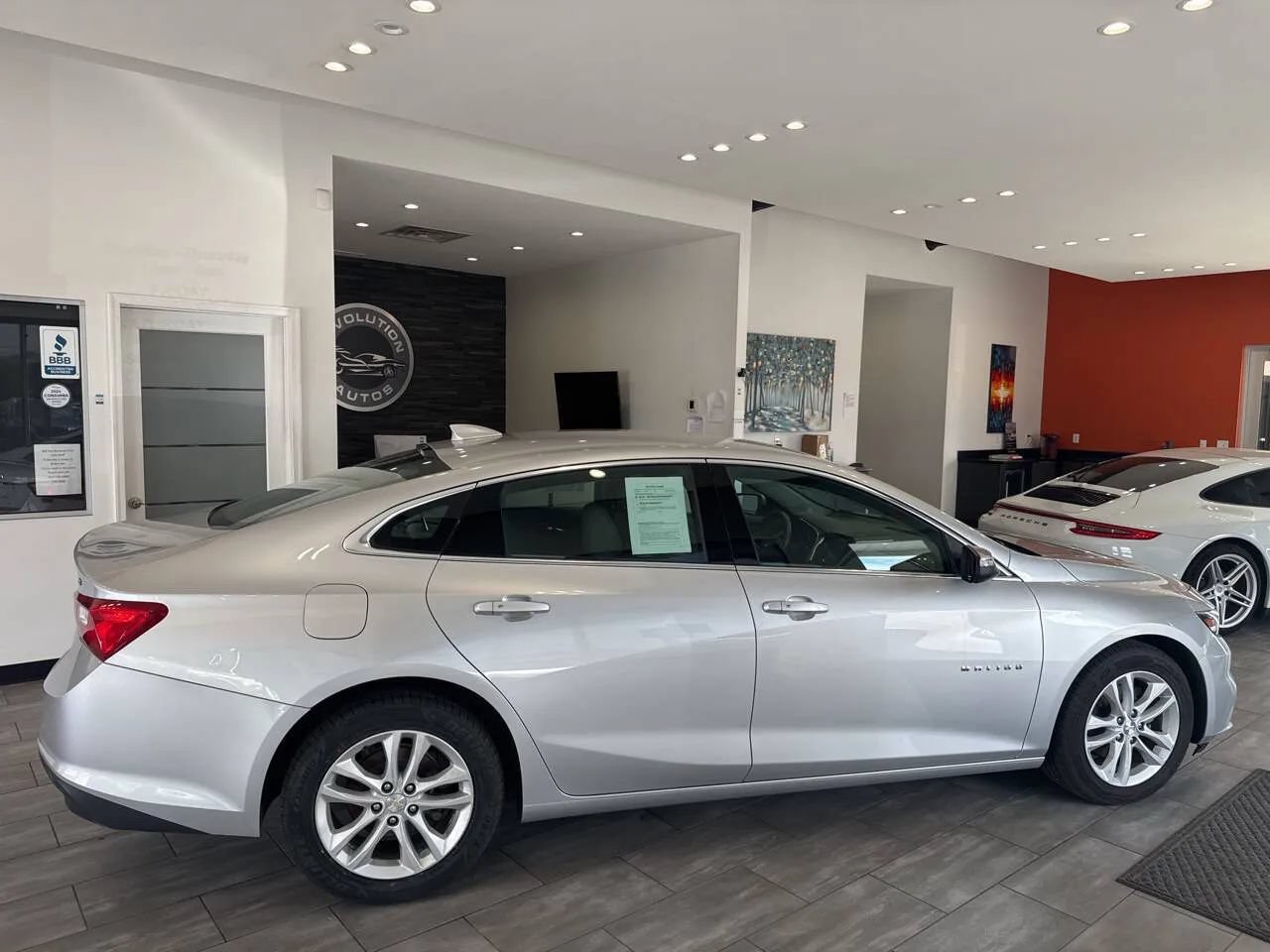 Used 2018 Chevrolet Malibu LT FWD image 19