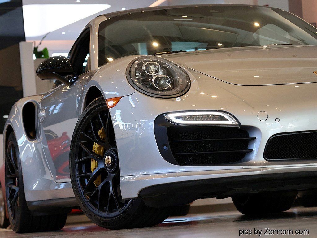 Used 2014 Porsche 911 Turbo S image 13