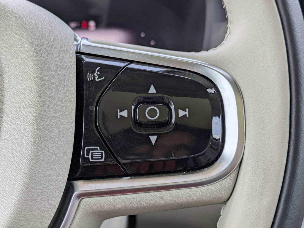 Certified 2024 Volvo XC60 T8 Plus w/ Protection Package Premier AWD/4WD image 35