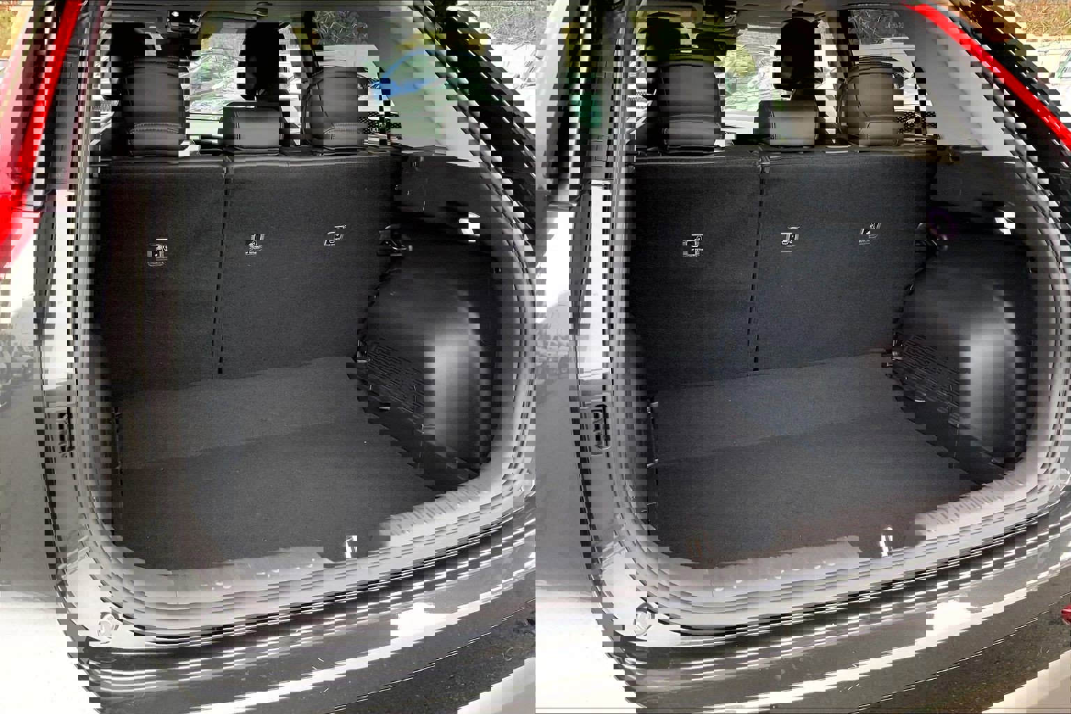 Used 2023 Kia Niro SX image 36