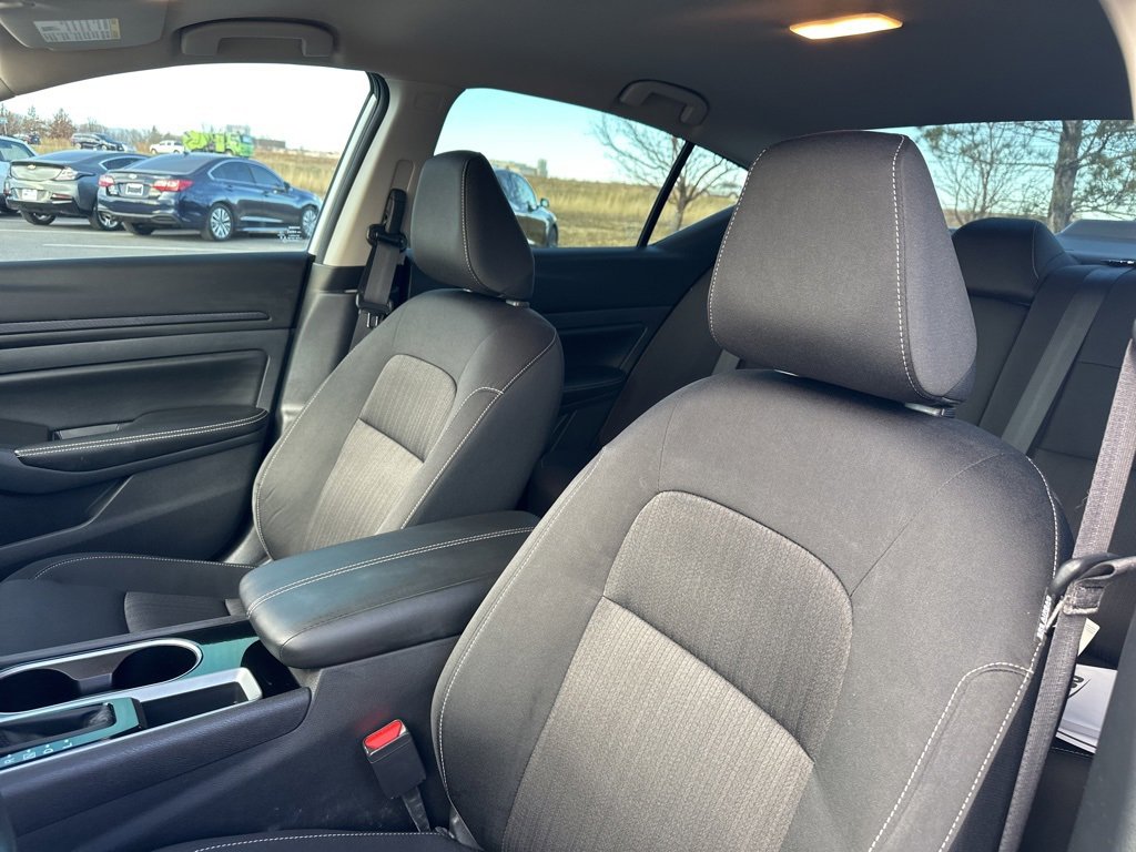 Used 2024 Nissan Altima 2.5 SV image 16