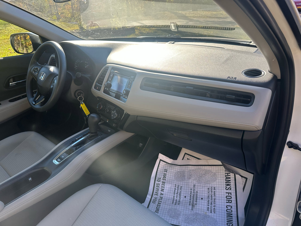 Used 2020 Honda HR-V LX image 16