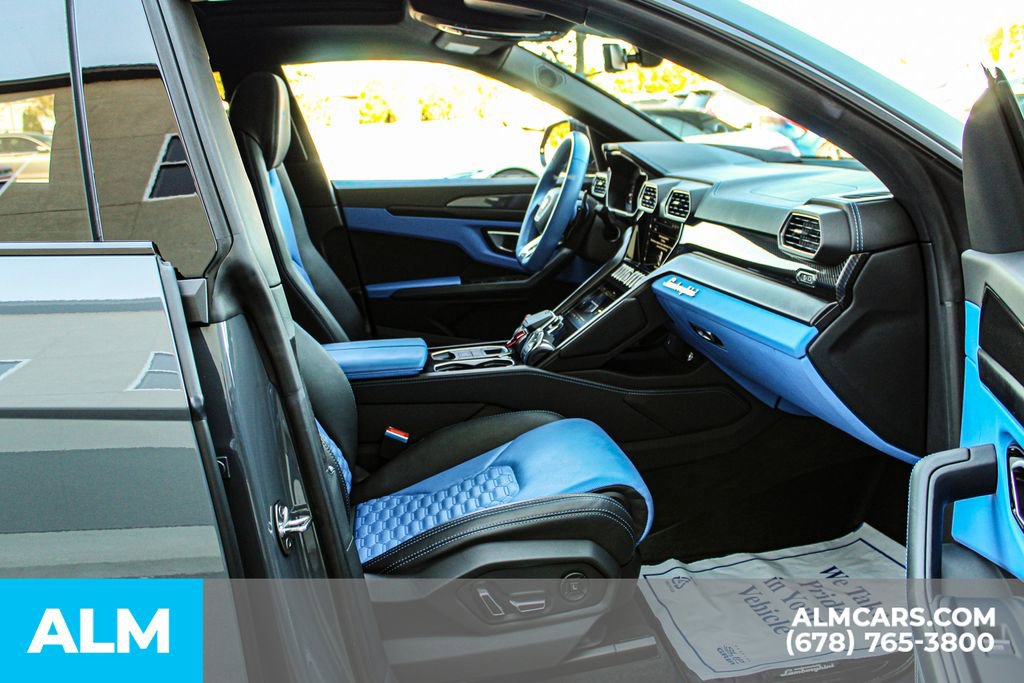 Used 2022 Lamborghini Urus image 19