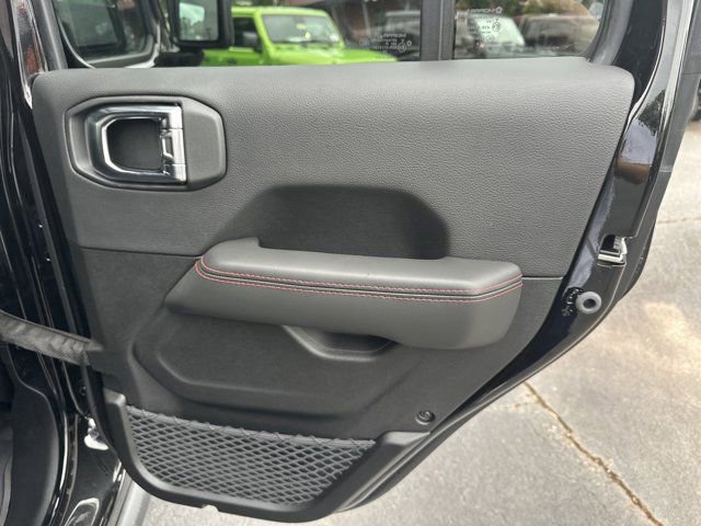 New 2025 Jeep Wrangler Rubicon w/ XTREMEE 35" Tire Package image 16