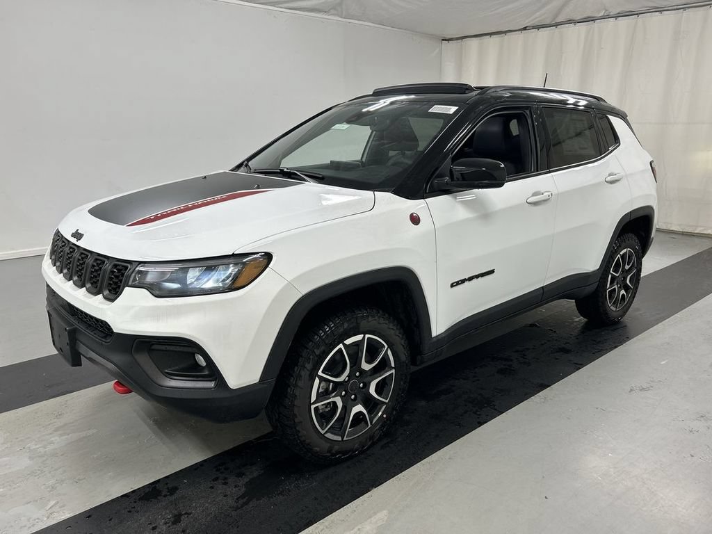 New 2026 Jeep Compass Trailhawk w/ Sun, Sound & Navigation Group AWD/4WD image 4