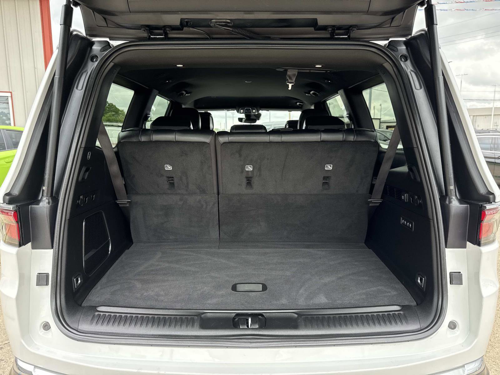 Used 2022 Jeep Wagoneer Series II w/ Flexible Seating Group RWD image 8