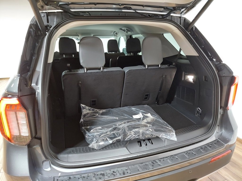New 2026 Ford Explorer Active image 32