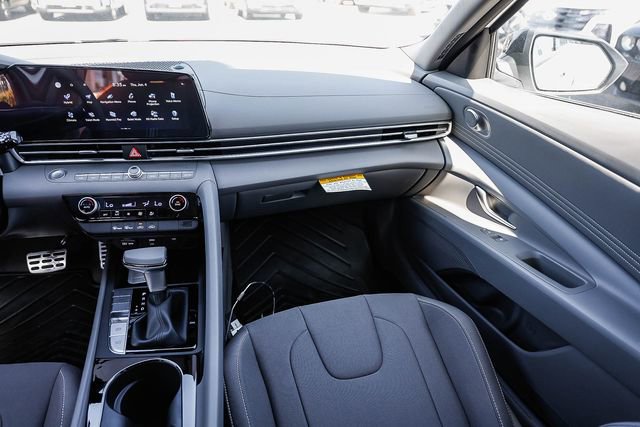 New 2026 Hyundai Elantra Sport FWD image 18