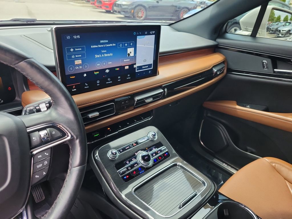 Used 2023 Lincoln Nautilus Reserve AWD/4WD image 21