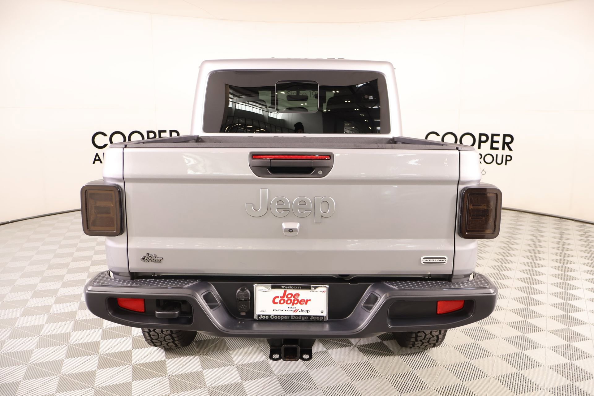 Used 2020 Jeep Gladiator Overland w/ Dual Top Group AWD/4WD image 22