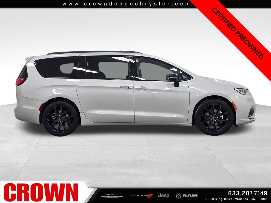 Used 2026 Chrysler Pacifica Limited w/ S Appearance Package FWD image 8