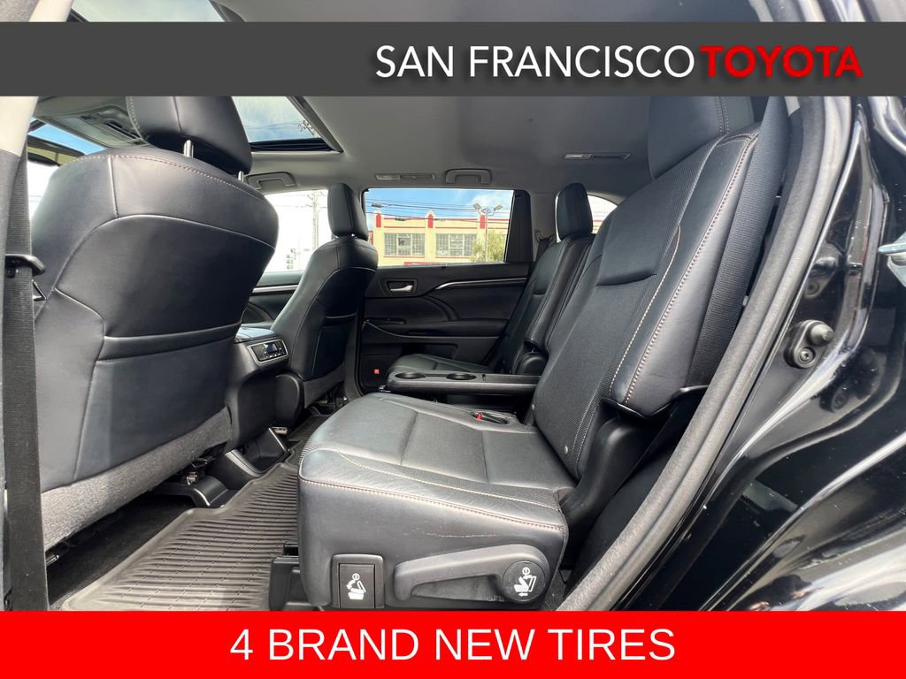 Used 2016 Toyota Highlander Limited image 15