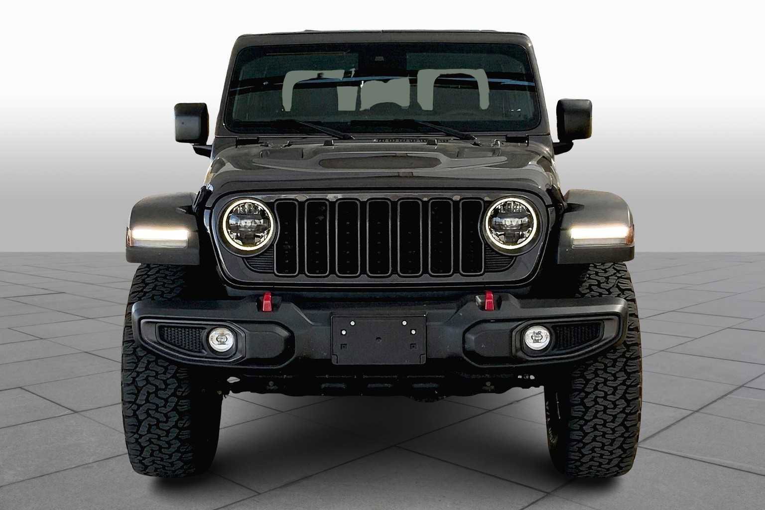 Used 2024 Jeep Gladiator Rubicon w/ Safety Group image 3