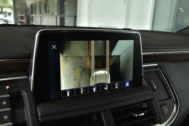 Used 2024 Chevrolet Suburban High Country image 33