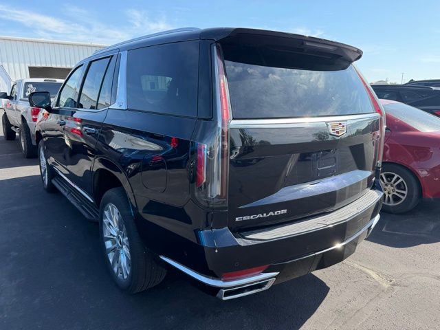Used 2023 Cadillac Escalade Premium Luxury AWD/4WD image 4
