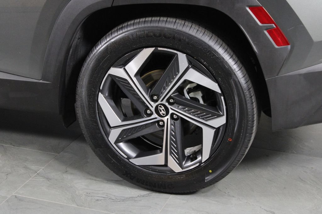 Used 2022 Hyundai Tucson SEL w/ Convenience + Premium Package FWD image 13
