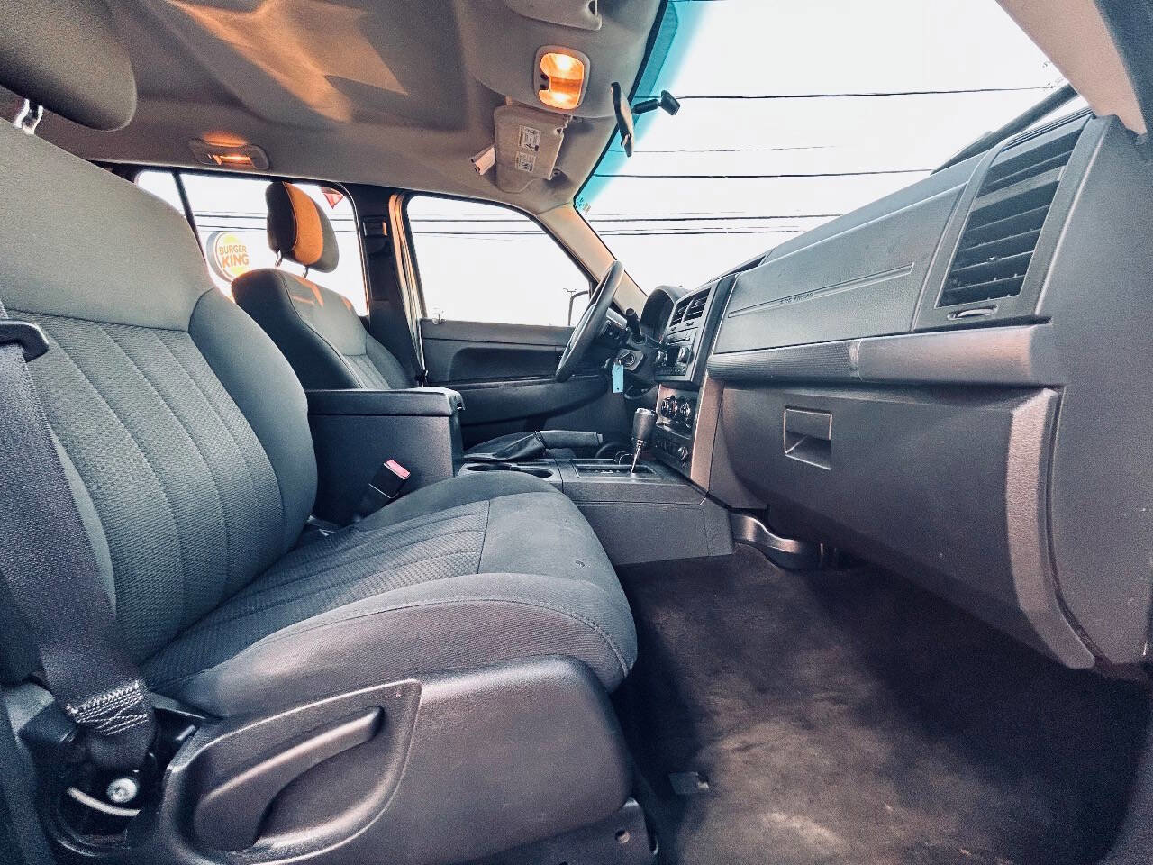 Used 2012 Jeep Liberty Sport image 35