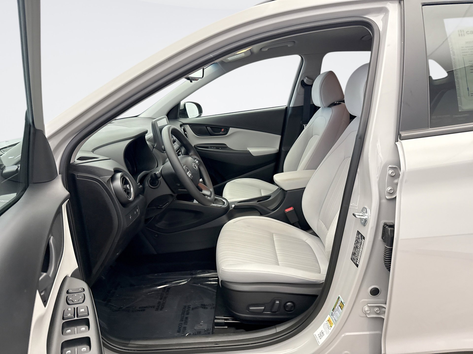 Used 2023 Hyundai Kona SEL image 10