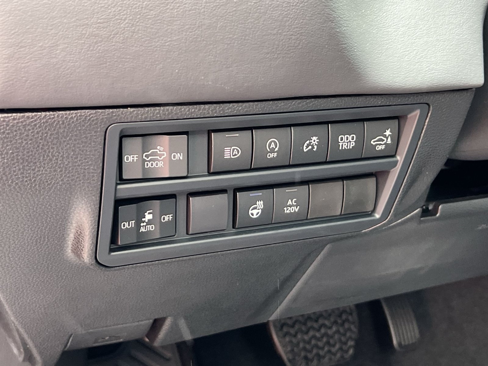 New 2026 Toyota Tundra Platinum AWD/4WD image 22