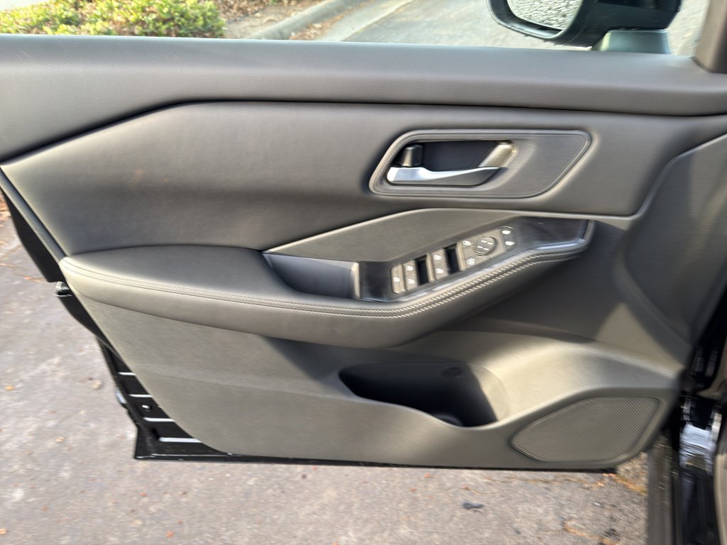 New 2026 Nissan Rogue SV image 15