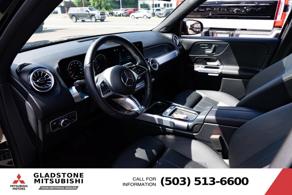 Used 2025 Mercedes-Benz GLB 250 4MATIC image 21