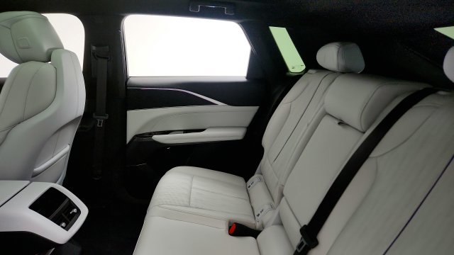 Used 2025 Cadillac Lyriq Luxury w/ LPO, Floor Liner Package RWD image 44