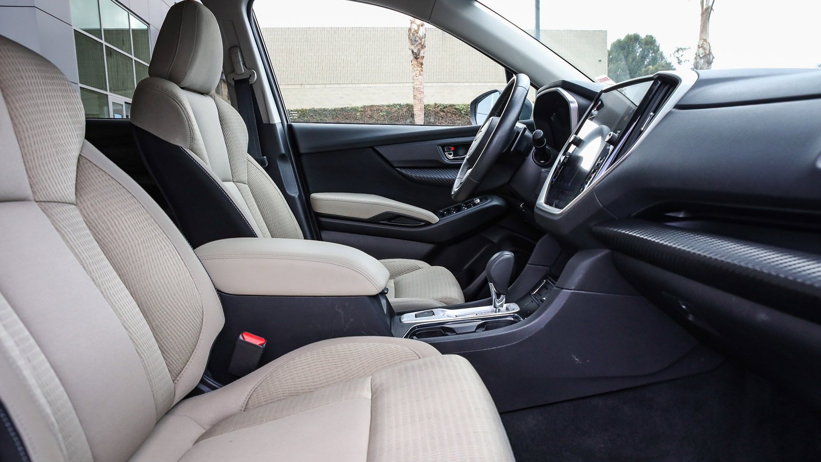 Used 2024 Subaru Ascent Premium w/ Convenience Package image 16