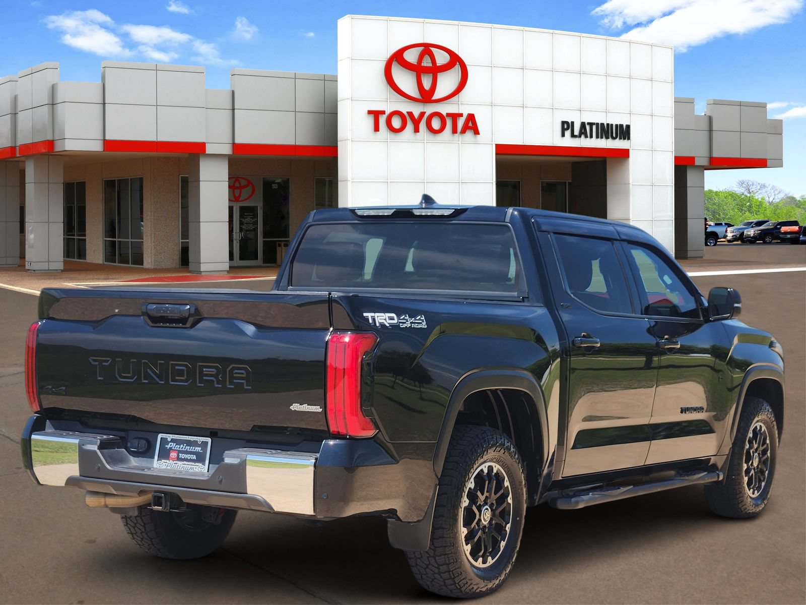 Used 2022 Toyota Tundra SR5 w/ TRD Off-Road Package AWD/4WD image 4
